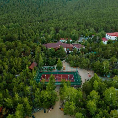 Дом У Озера Hotell Borovoe Exteriör bild