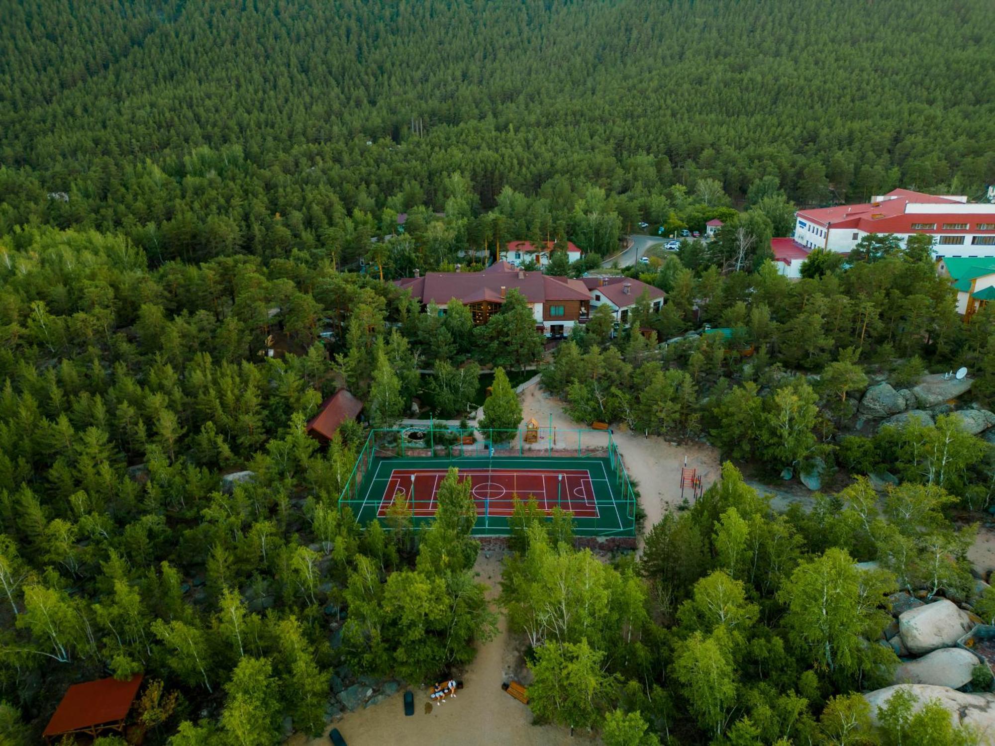 Дом У Озера Hotell Borovoe Exteriör bild
